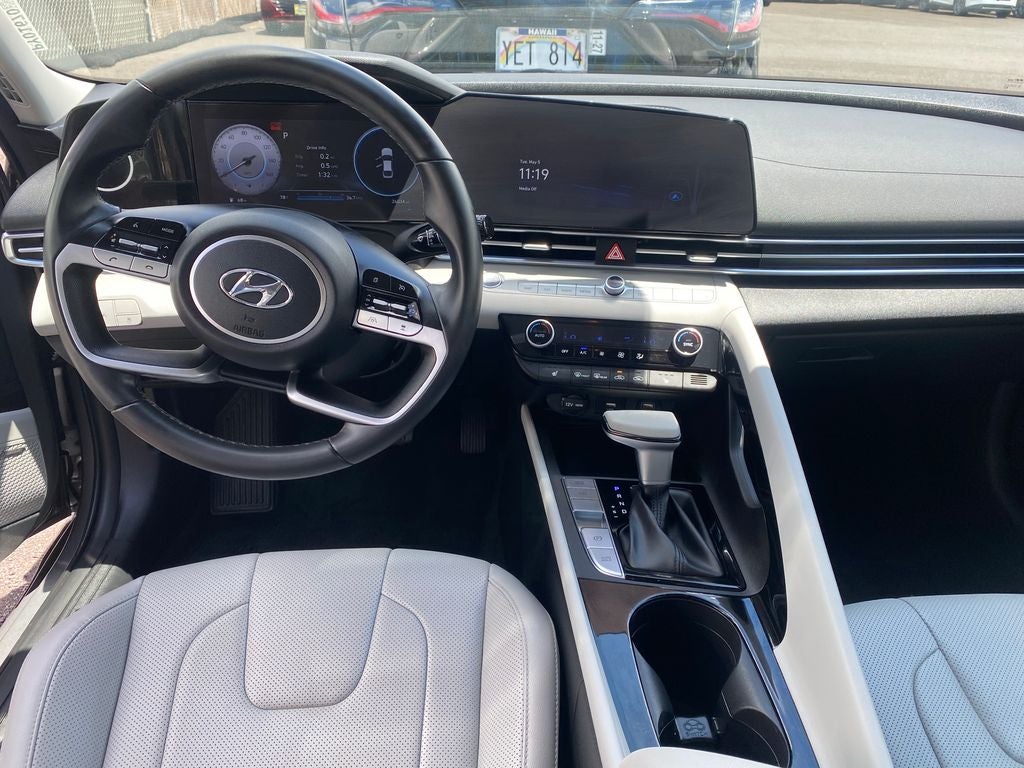 2023 Hyundai ELANTRA Limited
