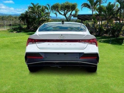2025 Hyundai ELANTRA Limited