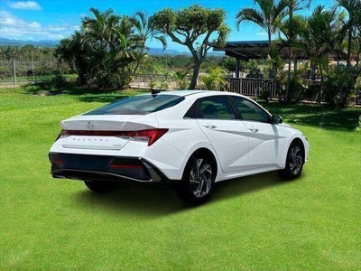 2025 Hyundai ELANTRA Limited