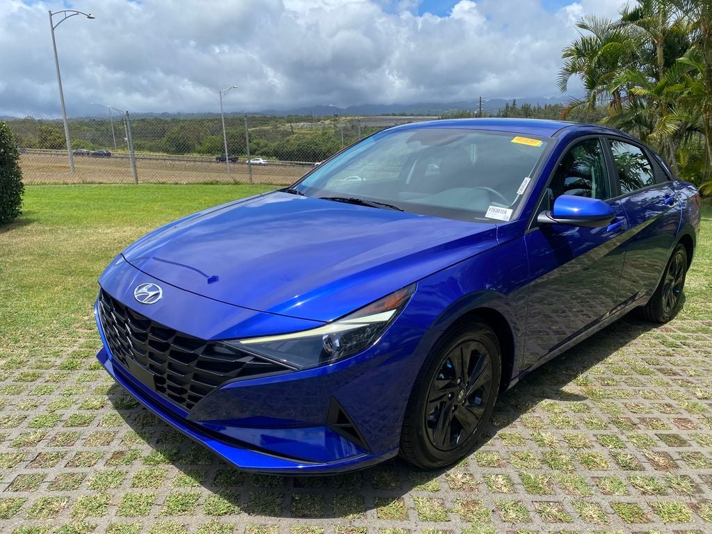 2022 Hyundai ELANTRA SEL