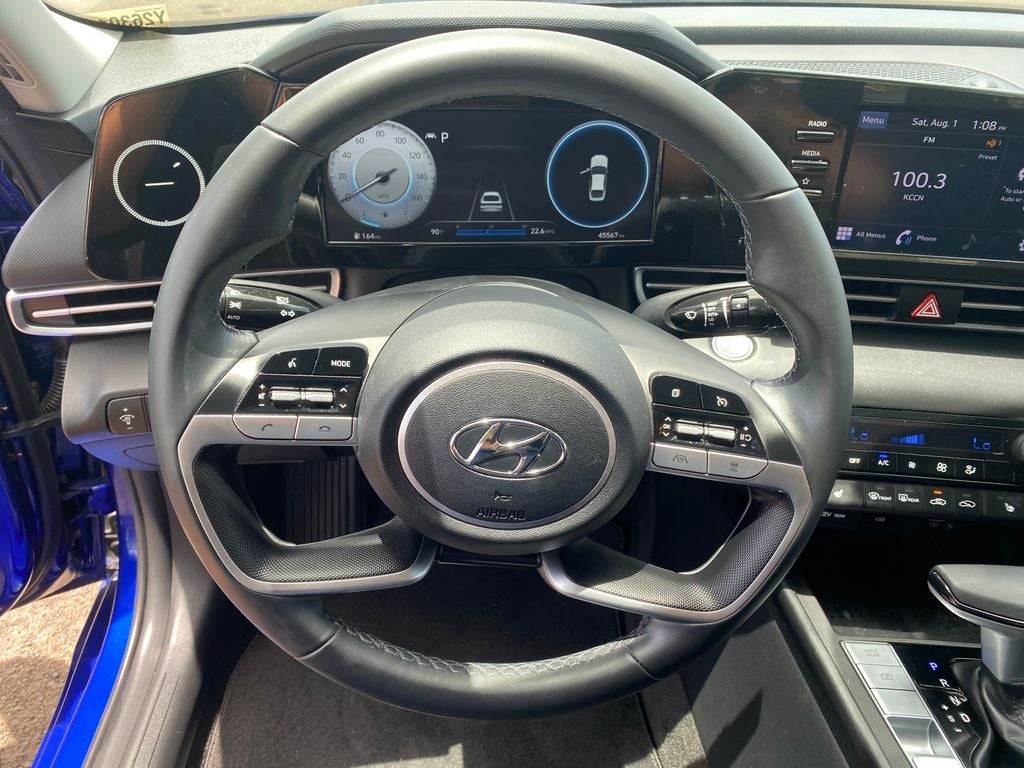 2022 Hyundai ELANTRA SEL