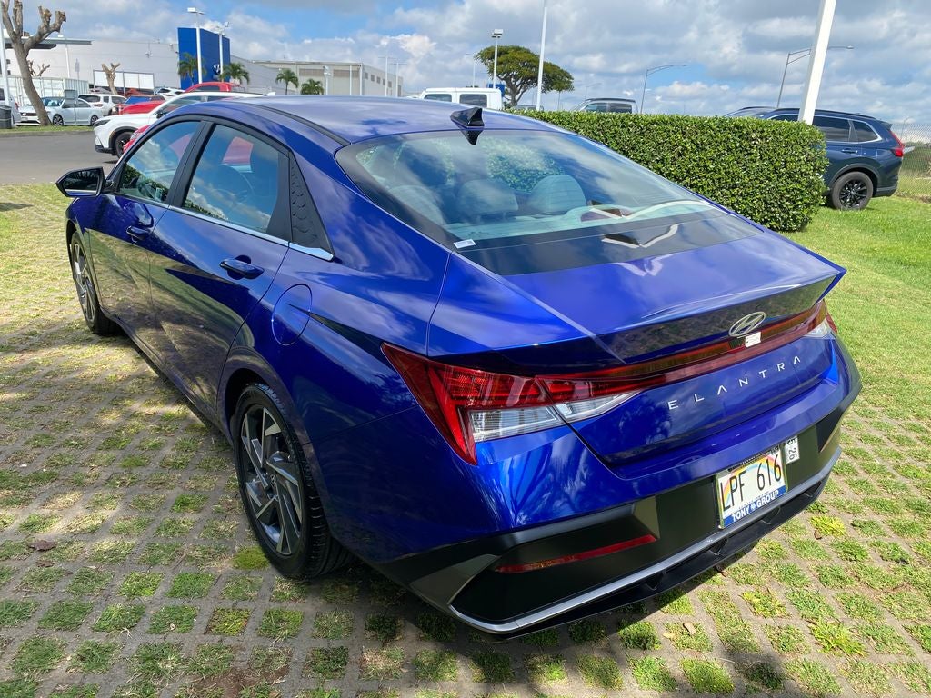 2024 Hyundai ELANTRA SEL