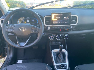 2026 Hyundai VENUE SEL W/Two-Tone Roof