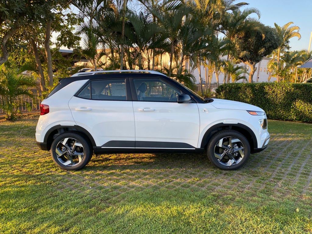 2026 Hyundai VENUE SEL W/Two-Tone Roof