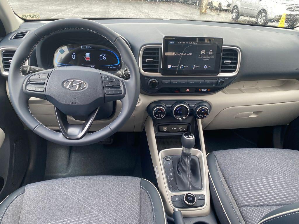 2026 Hyundai VENUE SEL W/Two-Tone Roof