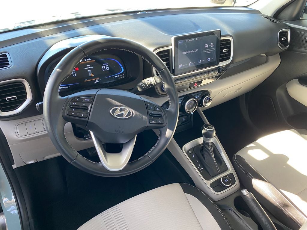 2025 Hyundai VENUE SEL