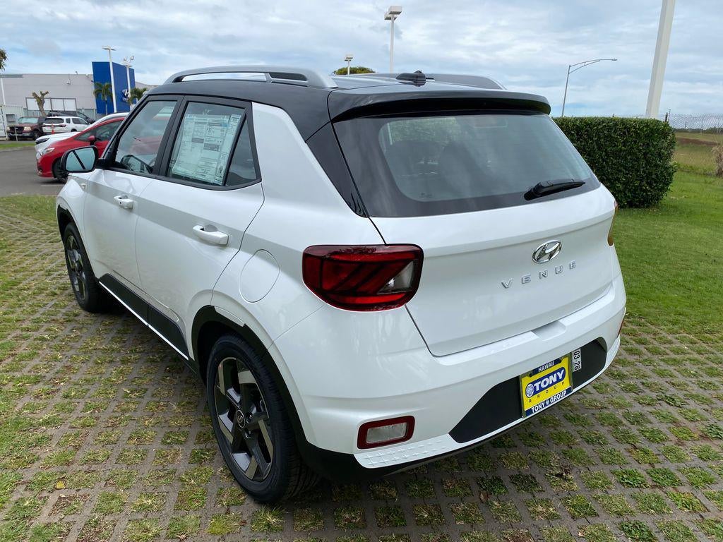 2026 Hyundai VENUE SEL W/Two-Tone Roof