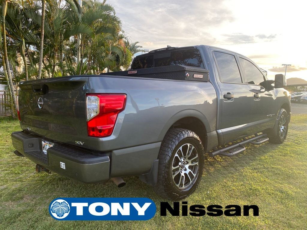 2023 Nissan Titan SV