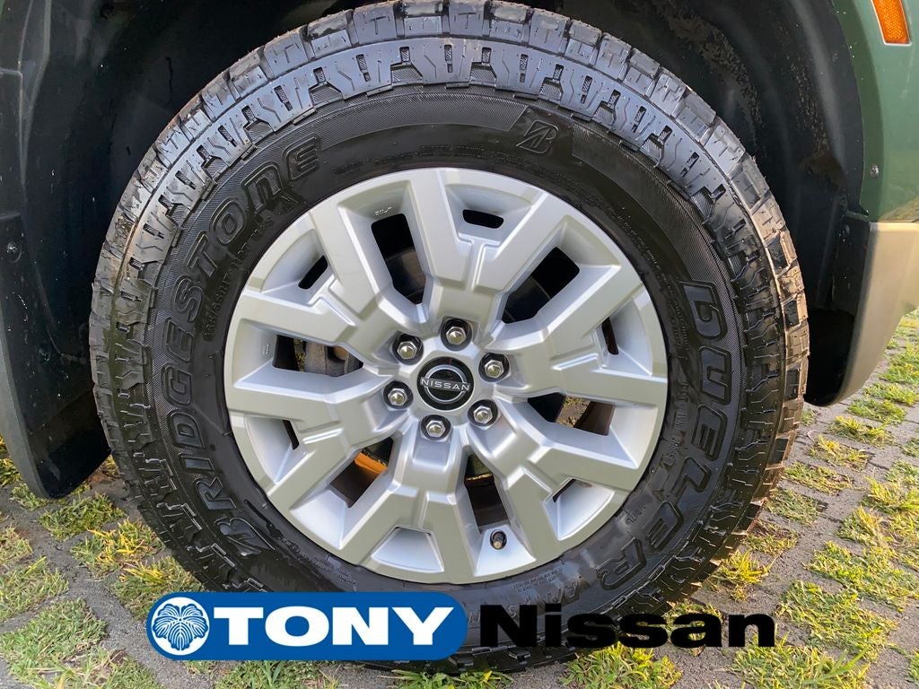2023 Nissan Frontier SV