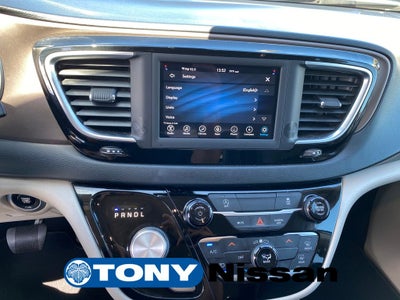 2021 Chrysler Voyager LXI