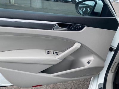 2018 Volkswagen Passat Base