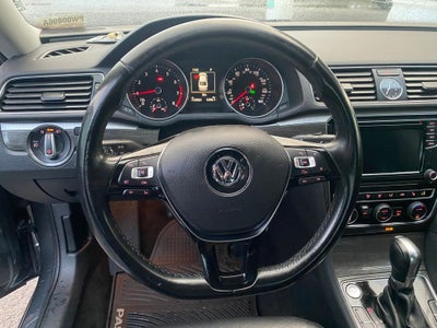 2017 Volkswagen Passat Base