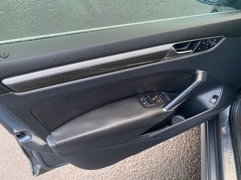 2017 Volkswagen Passat Base