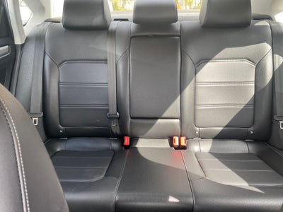 2022 Volkswagen Passat Base