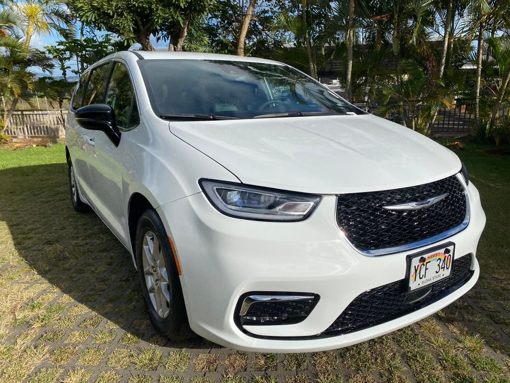 2026 Chrysler Pacifica Base