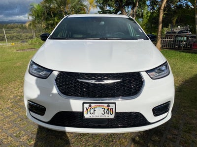 2026 Chrysler Pacifica Base
