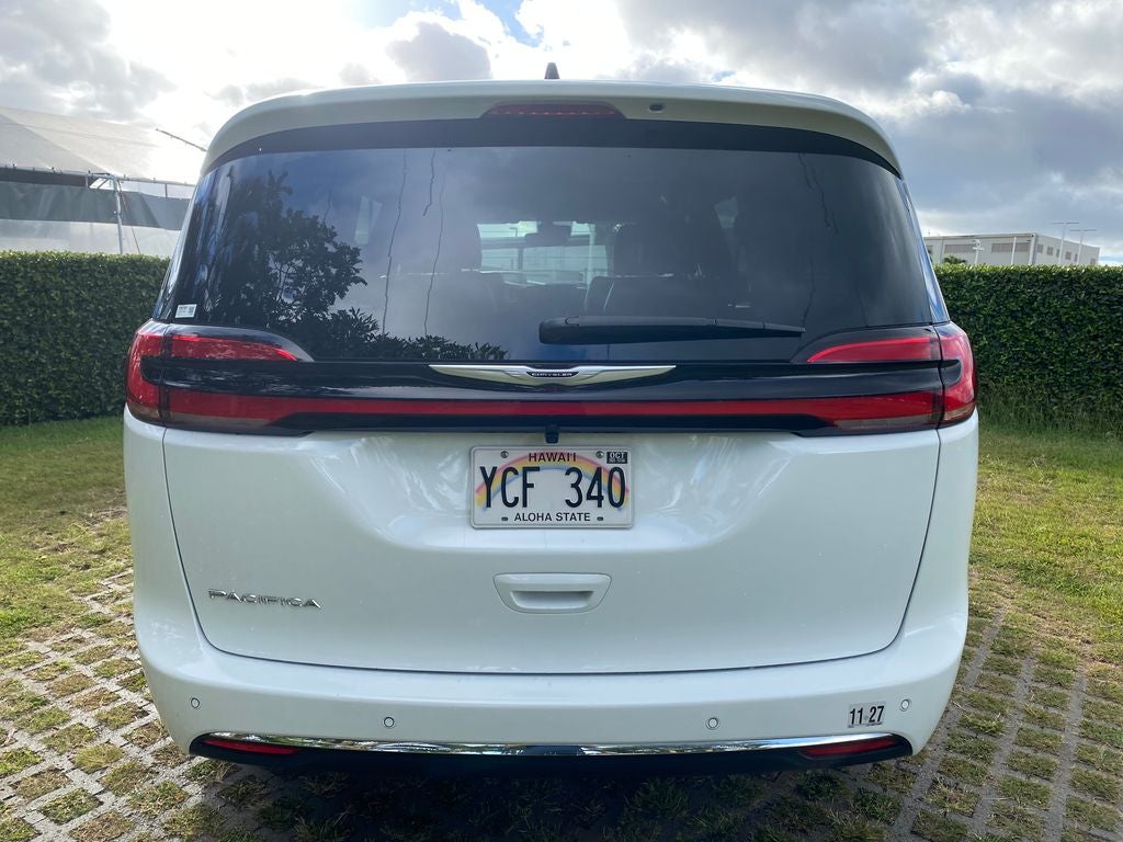 2026 Chrysler Pacifica Base