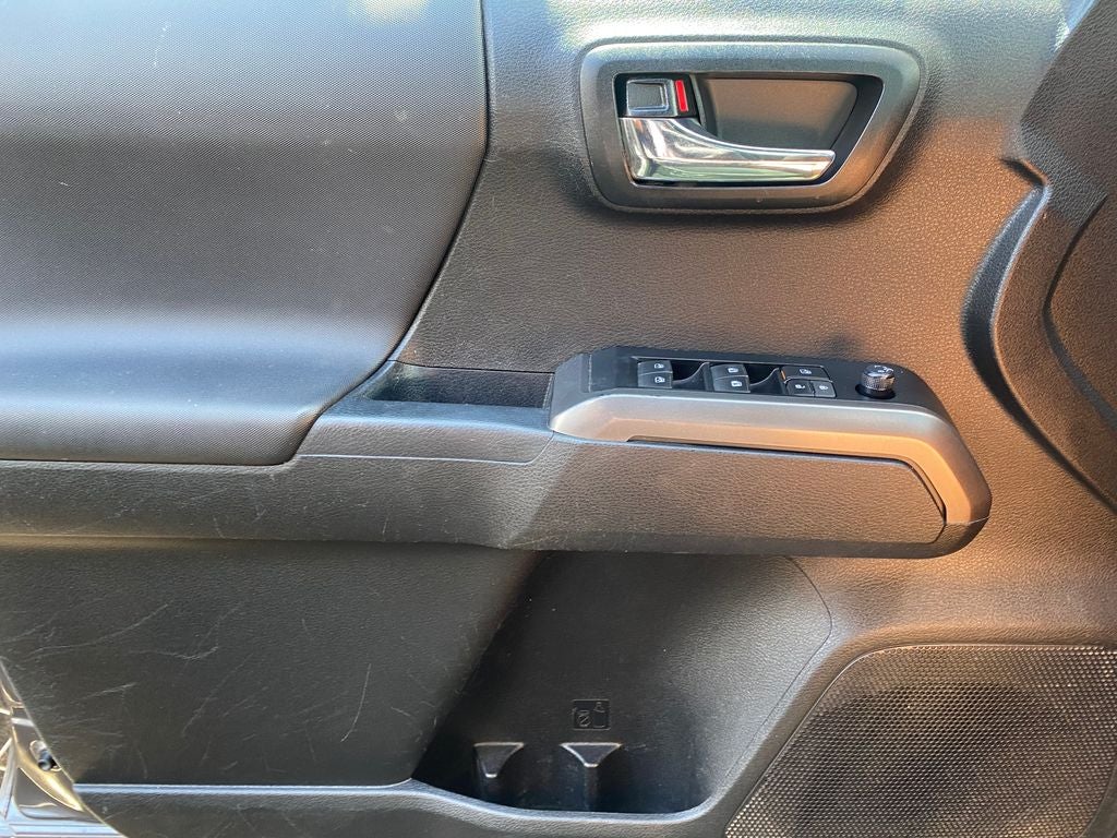 2022 Toyota Tacoma Base