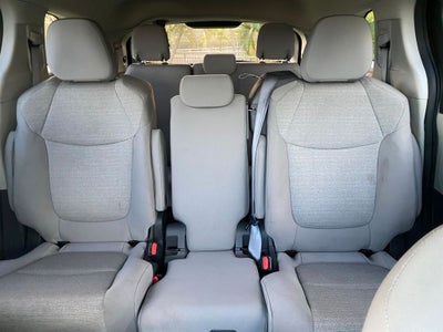 2024 Toyota Sienna Base
