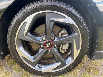 2019 Hyundai VELOSTER Base