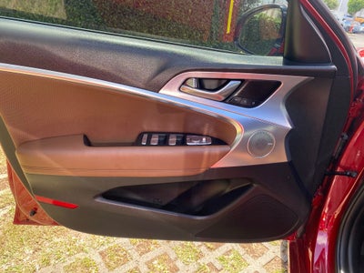 2021 Genesis G70 Base