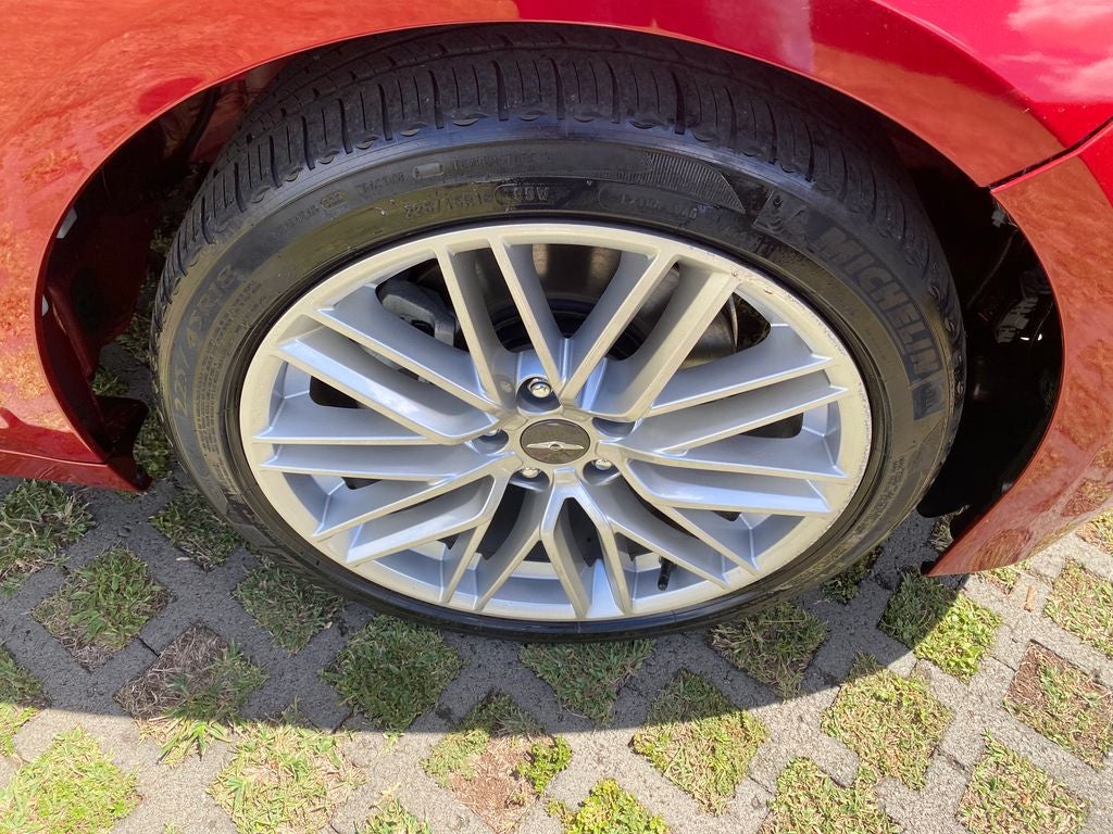 2021 Genesis G70 Base
