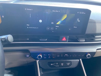 2025 Kia Carnival Base