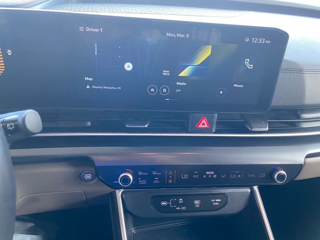 2025 Kia Carnival Base