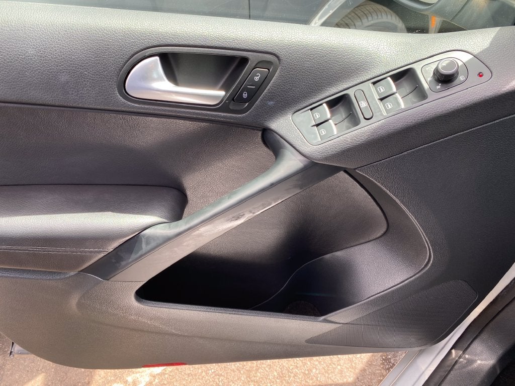 2017 Volkswagen Tiguan Base