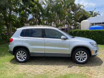 2017 Volkswagen Tiguan Base
